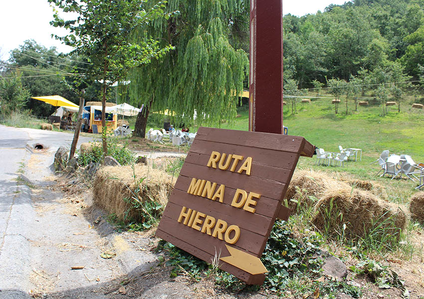 Cartel de la ruta de las minas